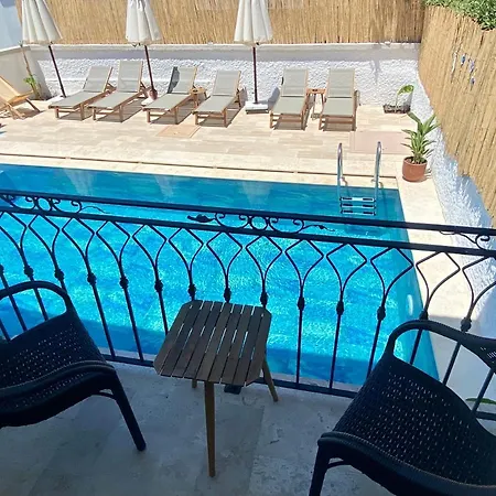 Serez Alacati By La Mira *